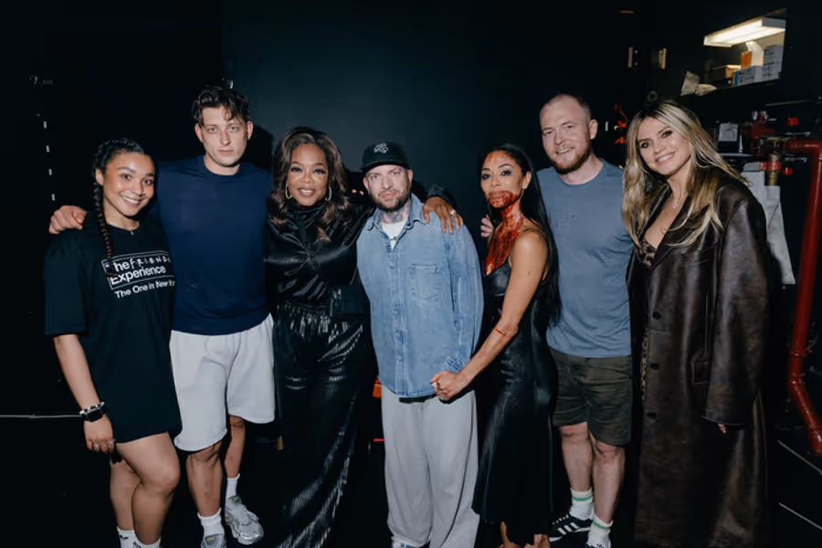 Photos: Oprah, Gayle King, and Heidi Klum Stop By SUNSET BLVD. On Broadway Image