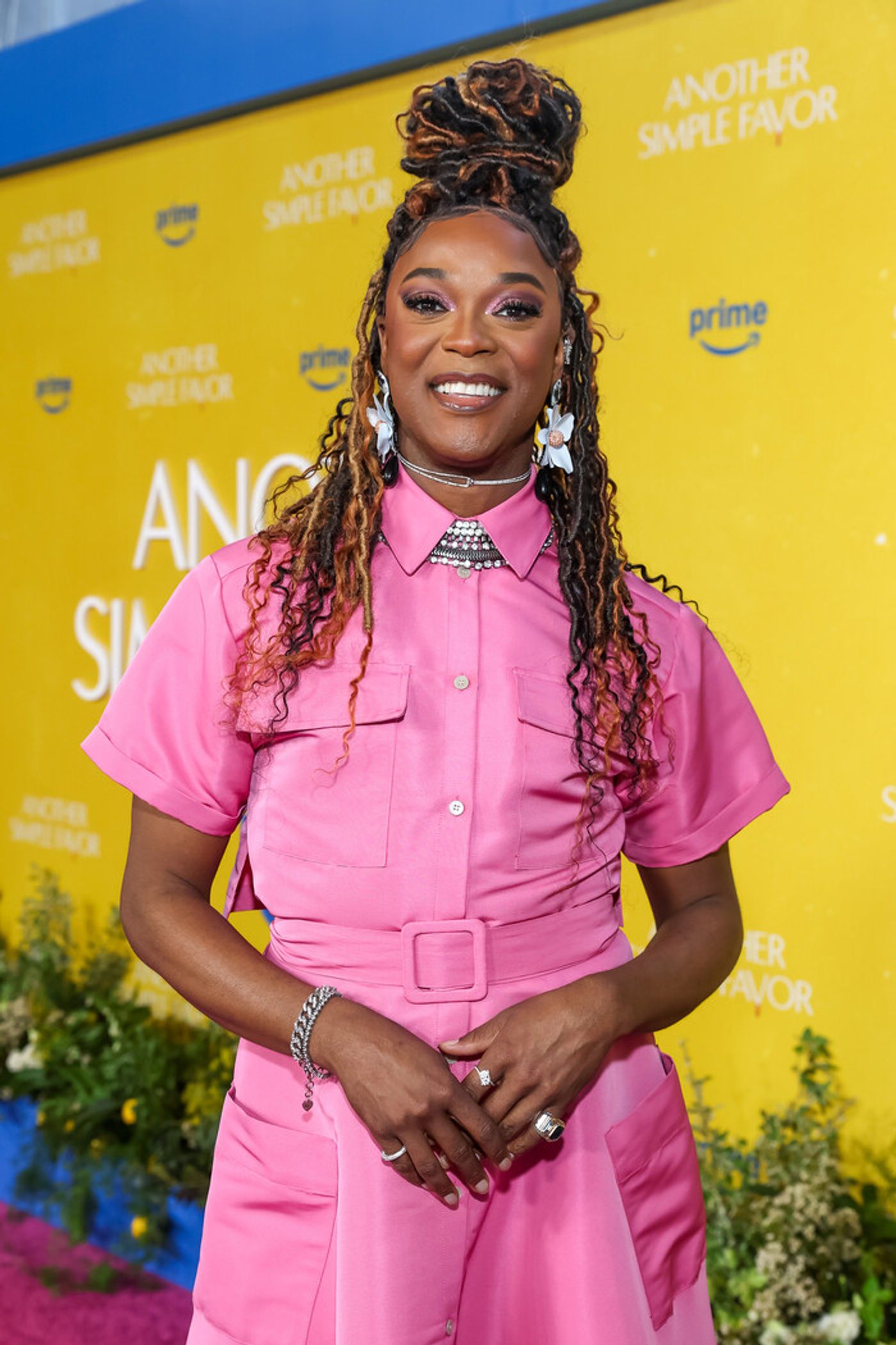 Photos: Patti LuPone, Andrew Rannells, & More at NYC Screening of ANOTHER SIMPLE FAVOR  Image