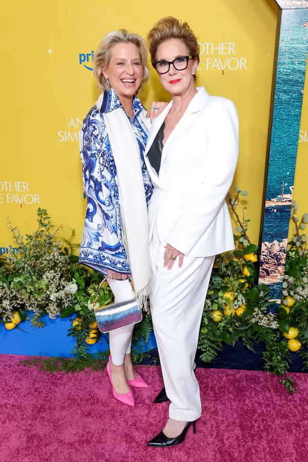 Dorinda Medley and Elizabeth Perkins  Photo