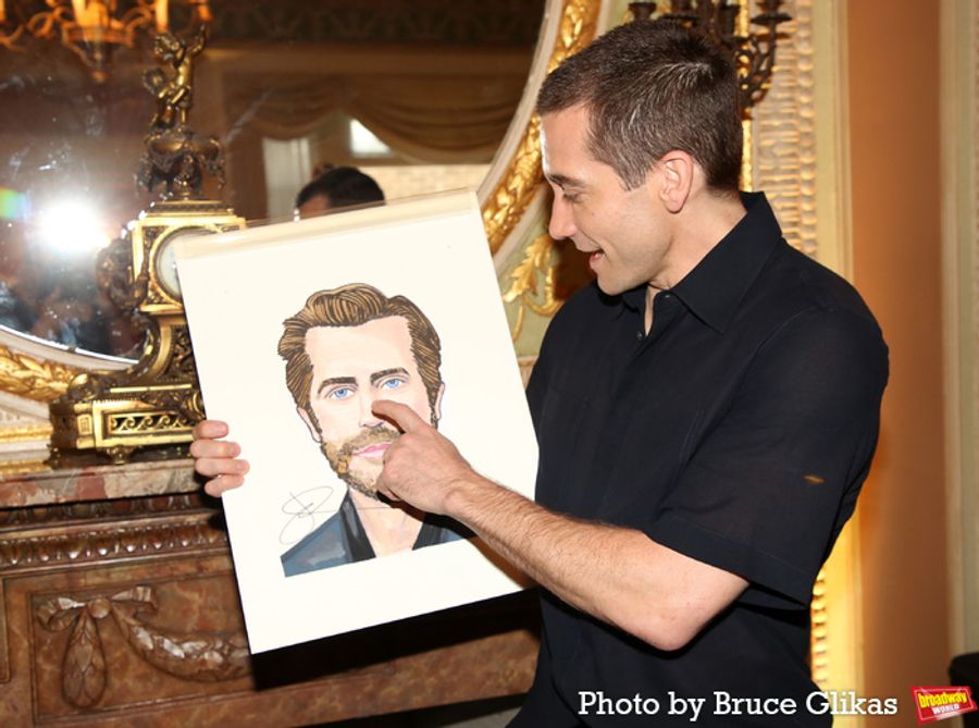 Photos: Jake Gyllenhaal Gets a Sardi's Portrait  Image