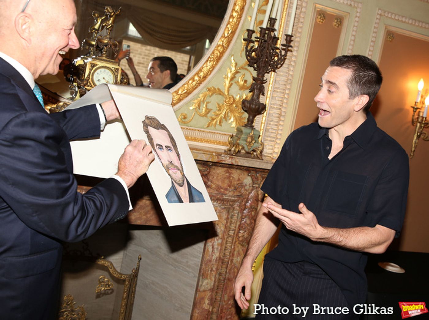 Photos: Jake Gyllenhaal Gets a Sardi's Portrait  Image