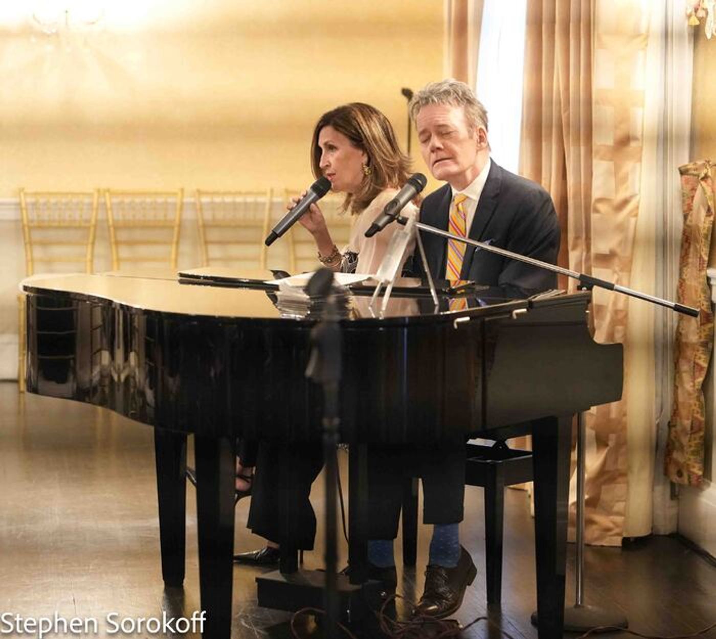 Eric Comstock & Barbara Fasano Perform at Dutch Treat Club  Image