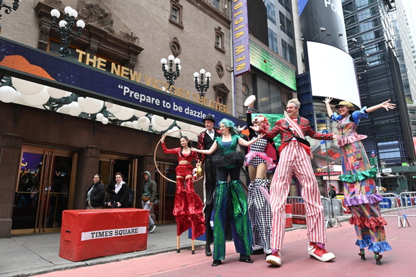 Photos: New Victory Family Benefit: CIRCUS IN THE CITY  Image