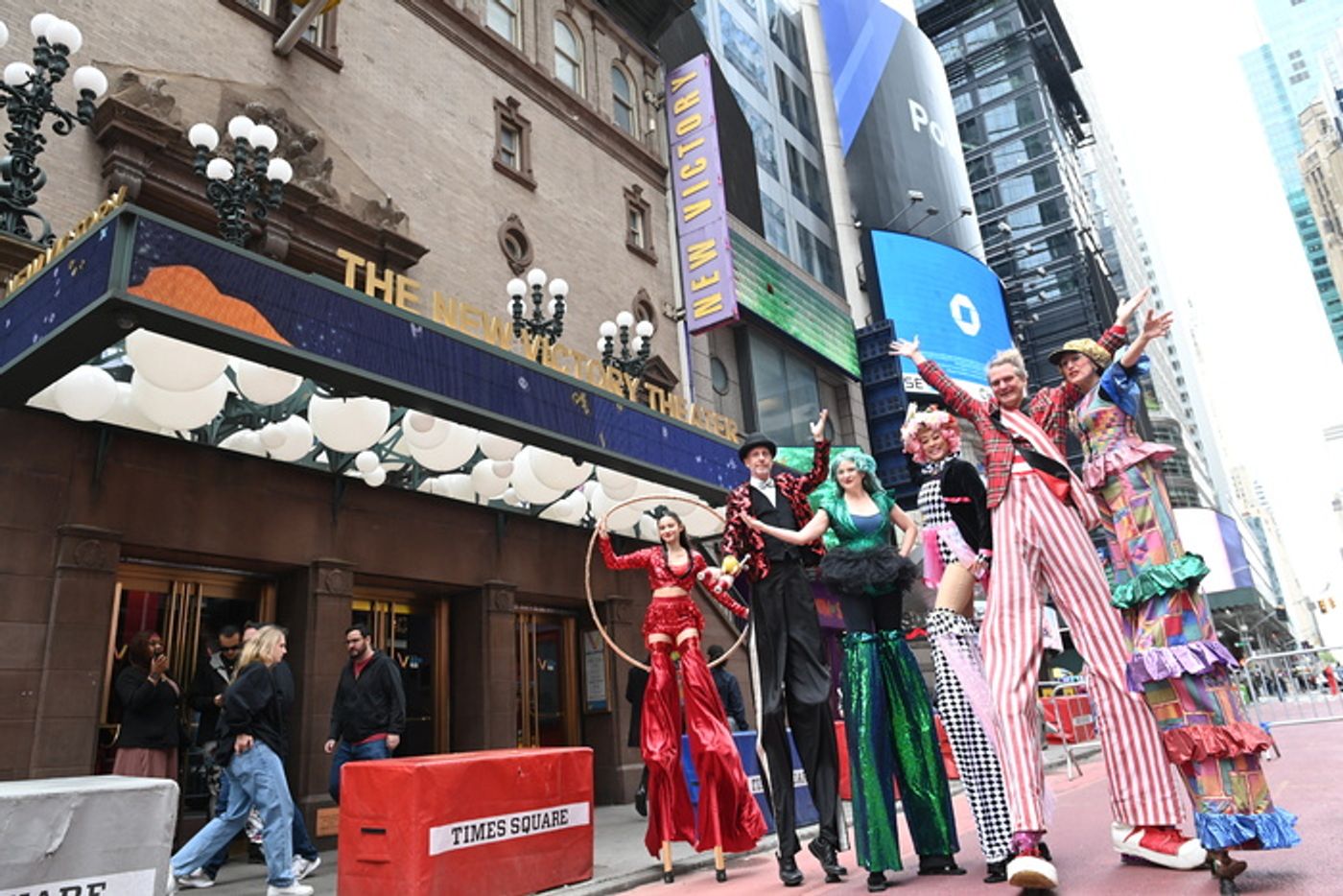 Photos: New Victory Family Benefit: CIRCUS IN THE CITY  Image