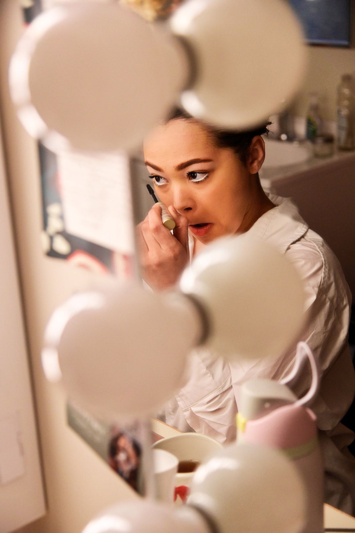 Photos: Jordan Tyson Prepares For GYPSY Backstage With The Dressing Room Project  Image