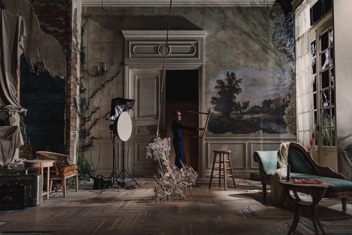 Photos: FIVE MODELS IN RUINS, 1981 at Lincoln Center Theater  Image