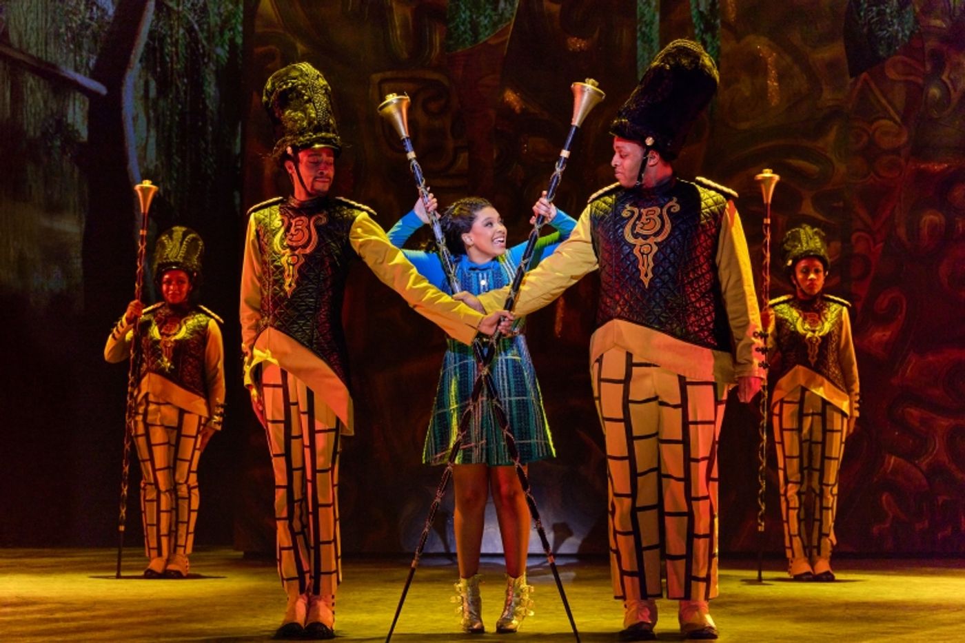 Review: THE WIZ at Hobby Center For The Performing Arts  Image