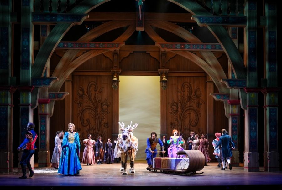 Review: DISNEY'S FROZEN THE BROADWAY MUSICAL at Children's Theatre Company Image