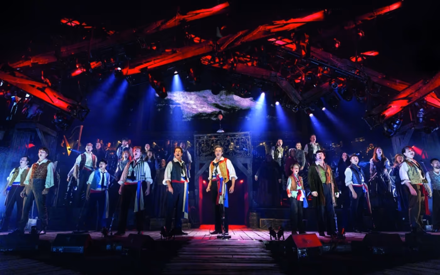 REVIEW: The LES MISÉRABLES THE ARENA SPECTACULAR Is A Breathtaking Celebration of The 40th Anniversary Of The Famous Musical *UPDATED FOR ALTERNATE LEADS*  Image