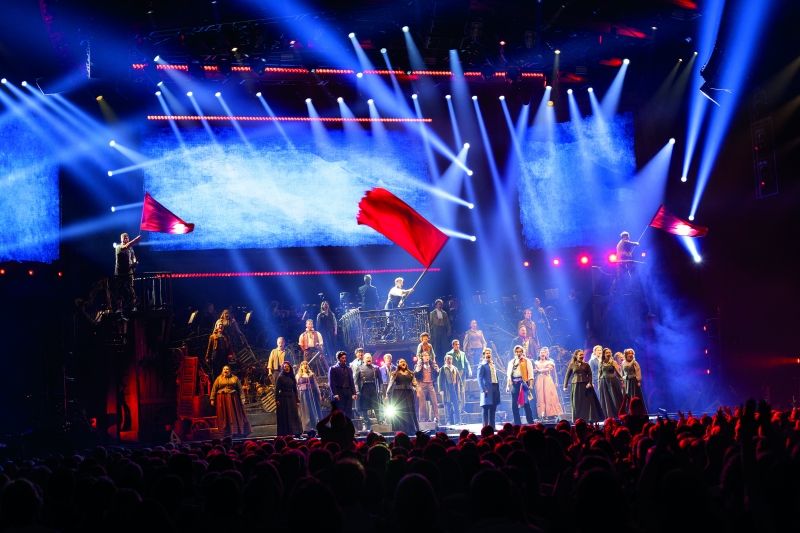 REVIEW: The LES MISÉRABLES THE ARENA SPECTACULAR Is A Breathtaking Celebration of The 40th Anniversary Of The Famous Musical *UPDATED FOR ALTERNATE LEADS* Image