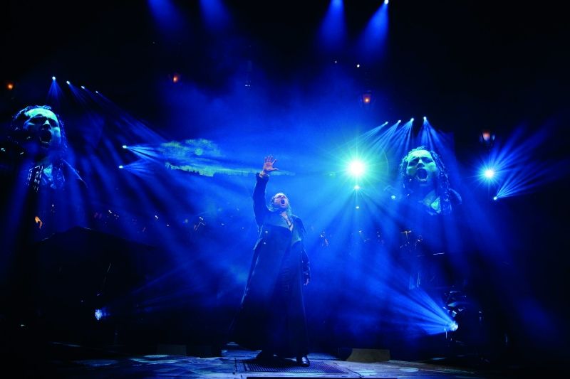 REVIEW: The LES MISÉRABLES THE ARENA SPECTACULAR Is A Breathtaking Celebration of The 40th Anniversary Of The Famous Musical *UPDATED FOR ALTERNATE LEADS* Image