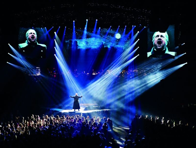 REVIEW: The LES MISÉRABLES THE ARENA SPECTACULAR Is A Breathtaking Celebration of The 40th Anniversary Of The Famous Musical *UPDATED FOR ALTERNATE LEADS* Image