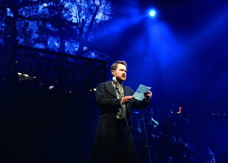 REVIEW: The LES MISÉRABLES THE ARENA SPECTACULAR Is A Breathtaking Celebration of The 40th Anniversary Of The Famous Musical *UPDATED FOR ALTERNATE LEADS* Image