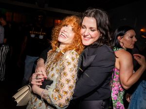 Natasha Lyonne, Melanie Lynskey Photo