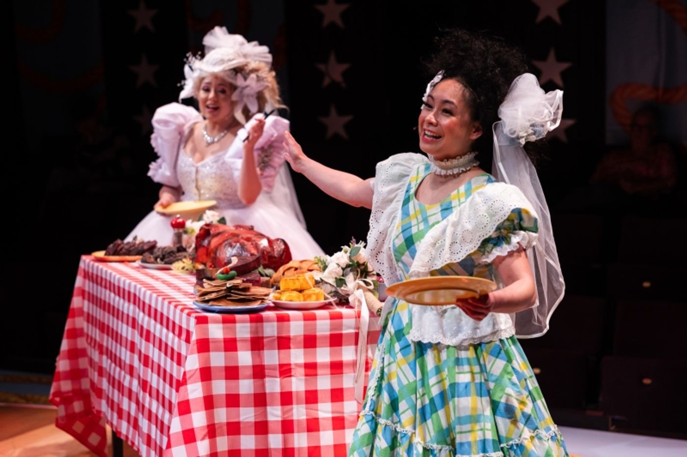 Review: DAS BARBECÜ at Stages Houston  Image