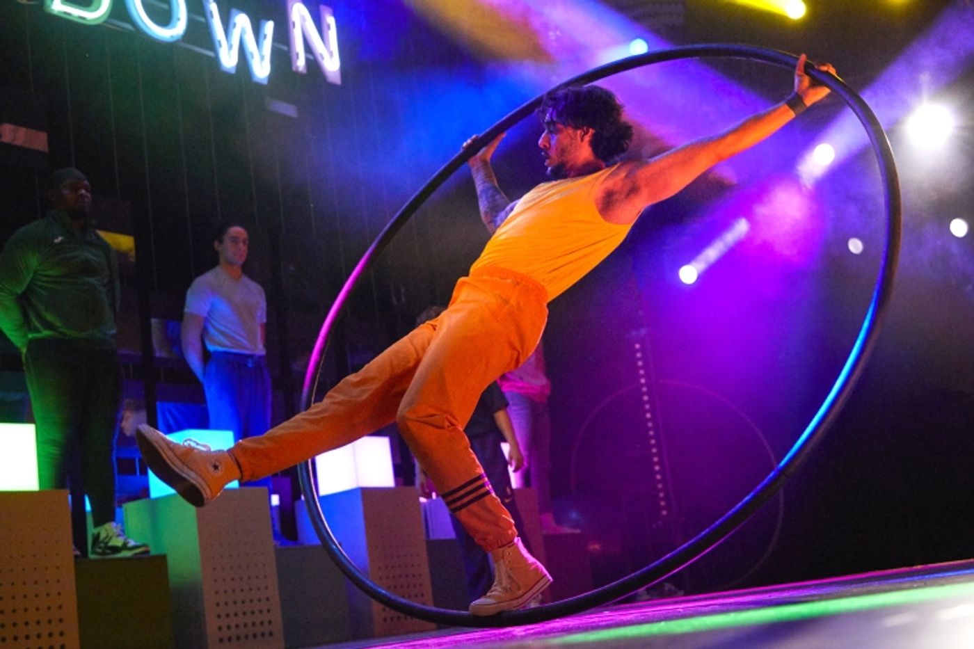 Review: SHOWDOWN, Albany Theatre  Image