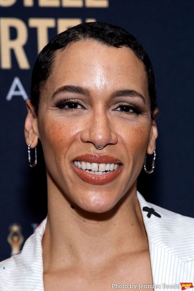Sarin Monae West Photo