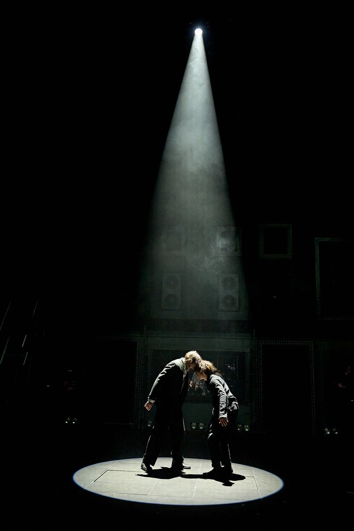 Photos: Radiohead-Based HAMLET HAIL TO THE THIEF Gets World Premiere — photo 9 of 19