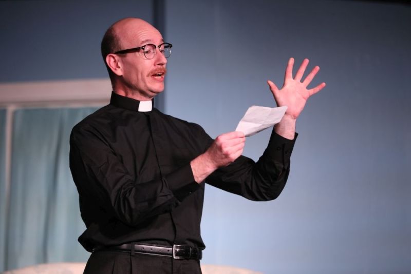 Review: LEADING LADIES at Murry's Dinner Playhouse Review: LEADING LADIES at Murry's Dinner Playhouse Image