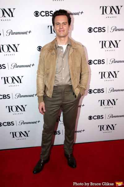 Jonathan Groff Photo