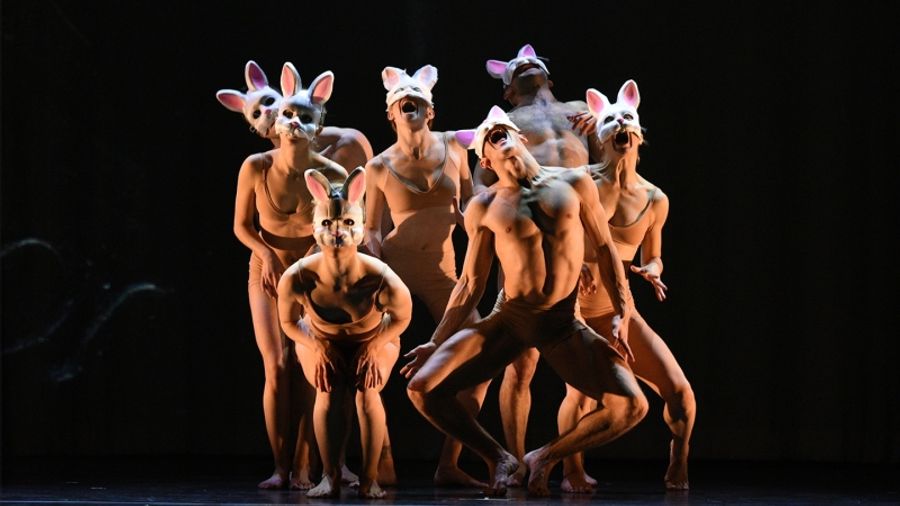 MOMIX Alice.