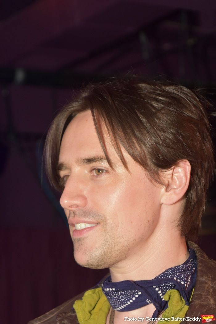 Photos: Mark William Returns to Green Room 42  Image
