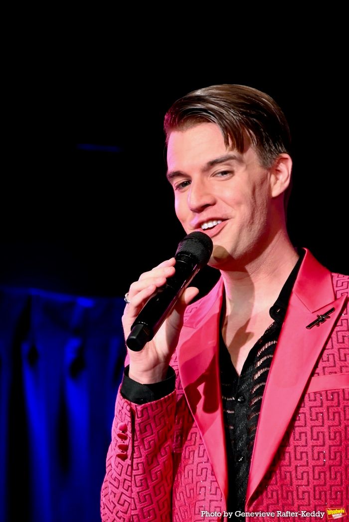 Photos: Mark William Returns to Green Room 42  Image