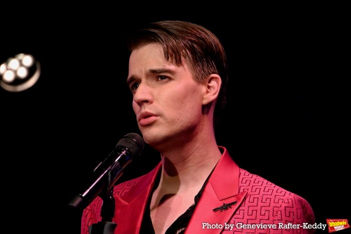 Photos: Mark William Returns to Green Room 42  Image