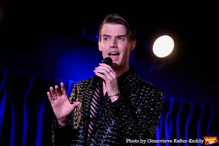 Photos: Mark William Returns to Green Room 42  Image