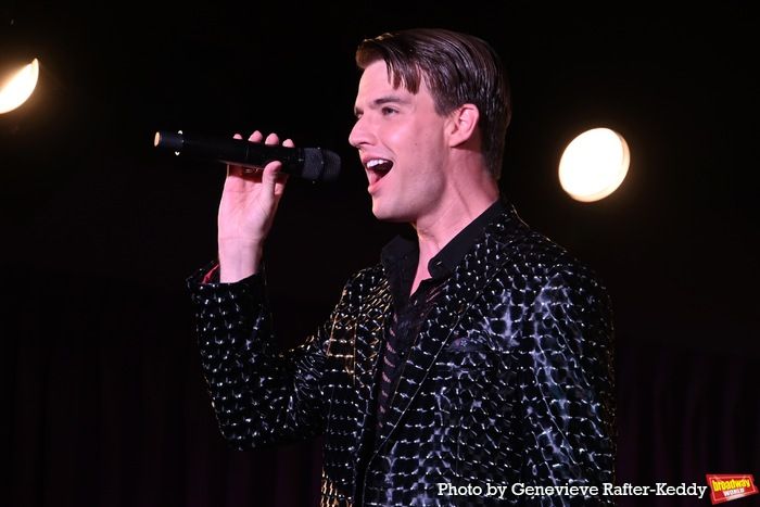 Photos: Mark William Returns to Green Room 42  Image