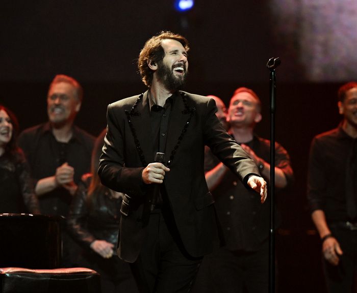 Photos: Josh Groban Debuts 'Gems' Las Vegas Residency at Caesars Palace — photo 1 of 13