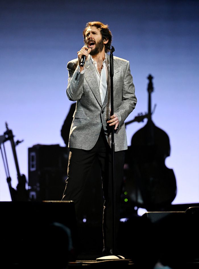 Photos: Josh Groban Debuts 'Gems' Las Vegas Residency at Caesars Palace — photo 4 of 13