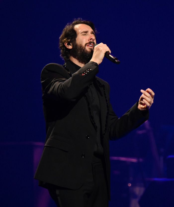 Photos: Josh Groban Debuts 'Gems' Las Vegas Residency at Caesars Palace — photo 3 of 13