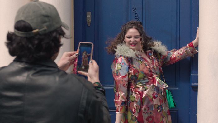 Photos: Take a First-Look at Lena Dunham's TOO MUCH with Meg Stalter, Will Sharpe, & More — photo 9 of 19