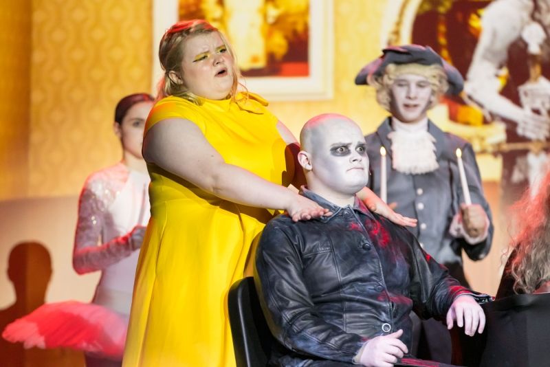 Review: THE ADDAMS FAMILY at Hot Springs World Class High School Theater Image