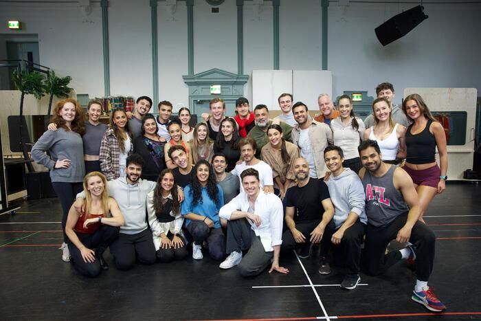 Photos: Shah Rukh Khan Visits COME FALL IN LOVE - The DDLJ Musical Rehearsals  Image