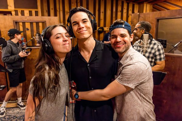 Lizzy McAlpine, Jason Gotay and Jeremy Jordan Photo