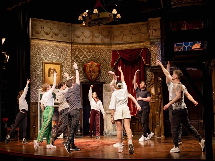 Photos: THE PLAY THAT GOES WRONG New Cast in Rehearsals — photo 3 of 12