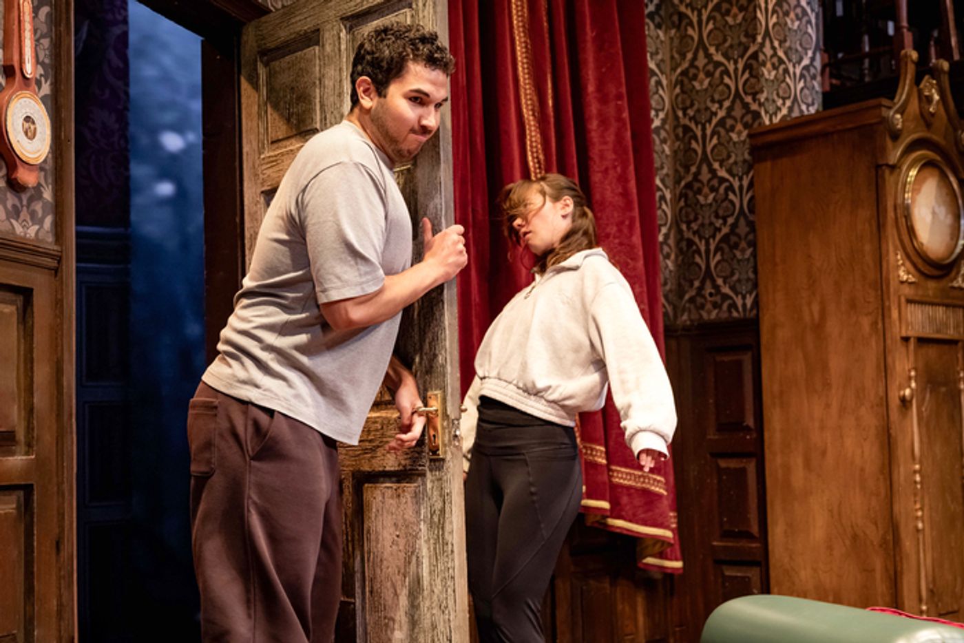 Photos: THE PLAY THAT GOES WRONG New Cast in Rehearsals  Image