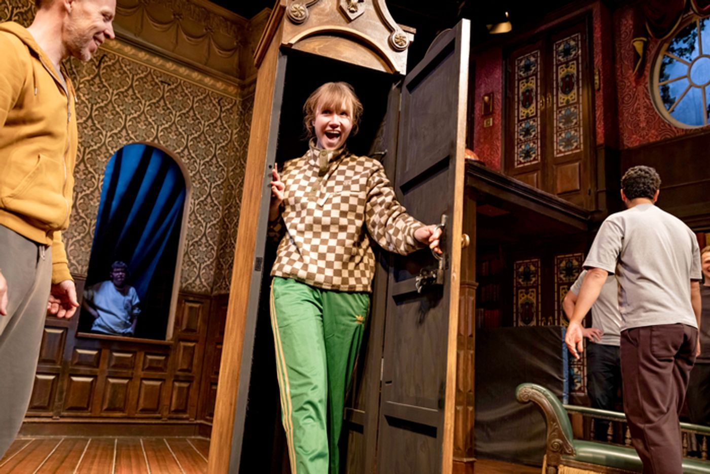 Photos: THE PLAY THAT GOES WRONG New Cast in Rehearsals  Image