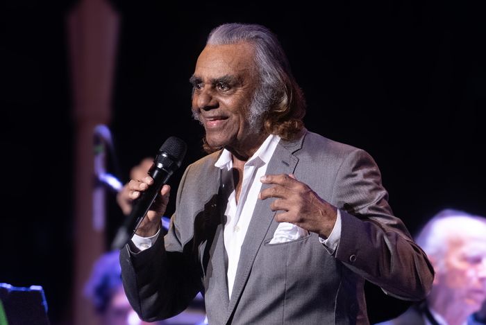 Photos: Norm Lewis, Liz Callaway & More Attend Final Johnny Mathis Concert at bergenPAC  Image