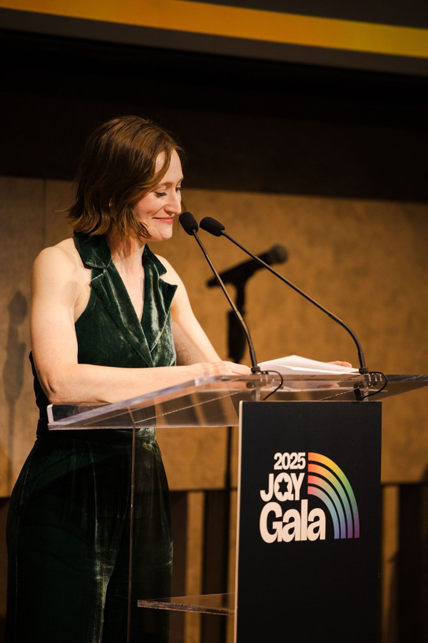 Photos: Rachel Sussman Receives Jewish Queer Icon Award  Image