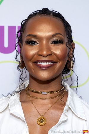 Teshomech Olenja Photo