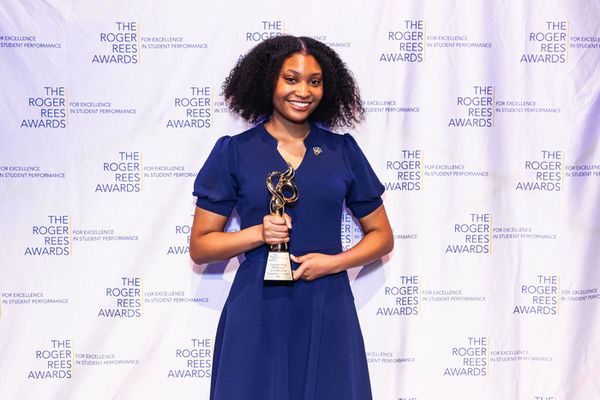 Gloria Manning Photo