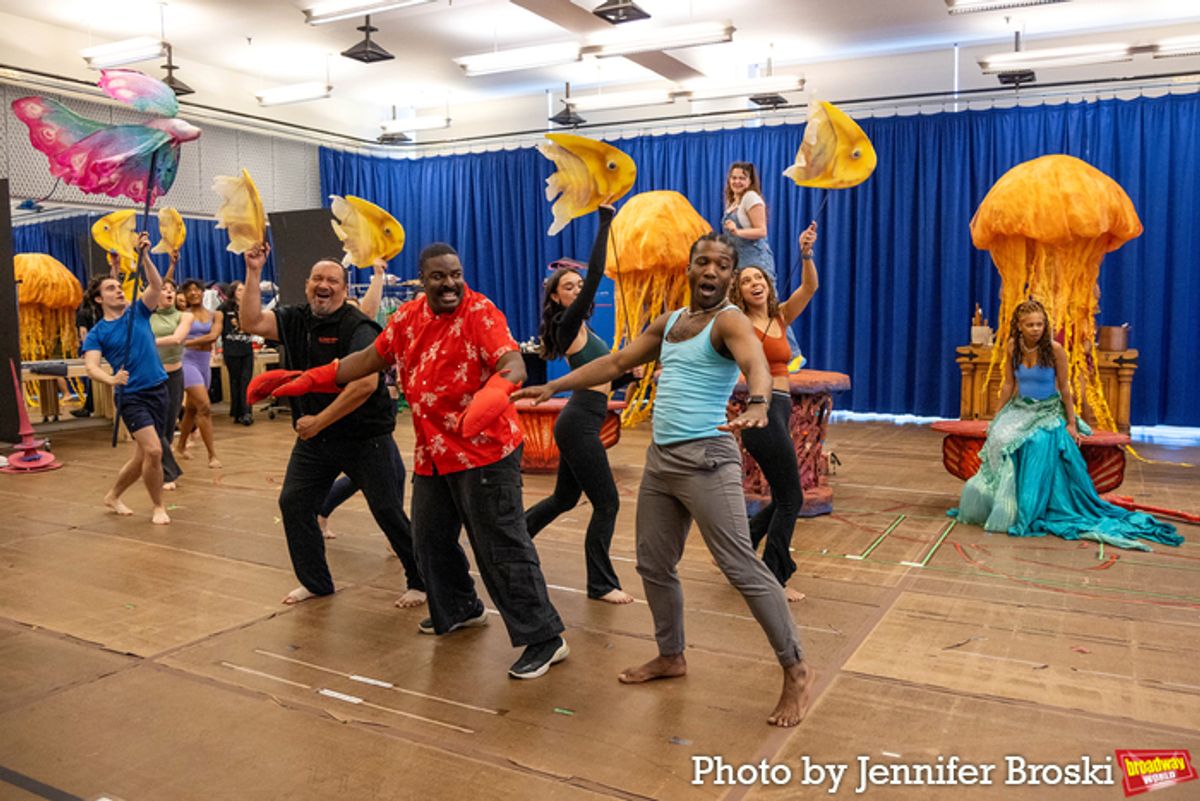 Kyle Taylor Parker, Hillary Fisher and the cast of THE LITTLE MERMAID at 