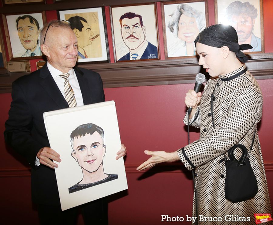 Photos: OH, MARY!'s Cole Escola Receives Sardi's Portrait  Image