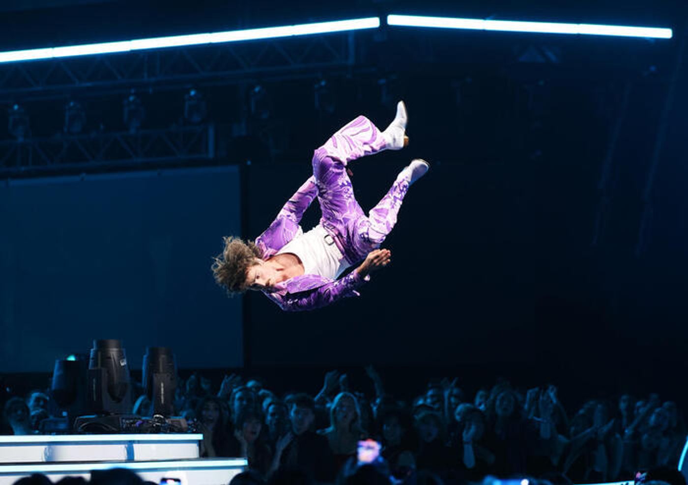 Photos: Inside the 2025 American Music Awards with Jennifer Lopez, Reneé Rapp & More Photos: Inside the 2025 American Music Awards with Jennifer Lopez, Reneé Rapp & More Image