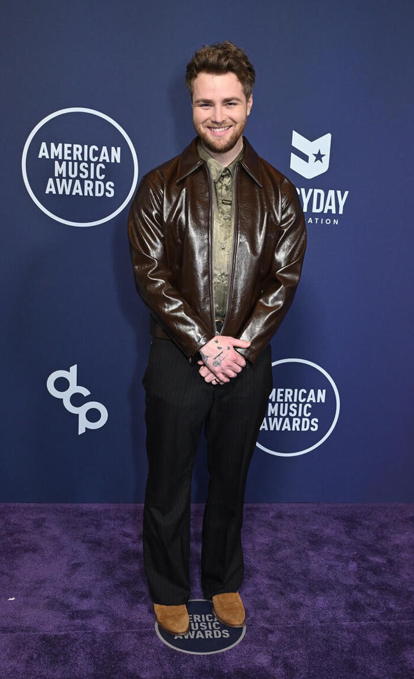 Photos: Inside the 2025 American Music Awards with Jennifer Lopez, Reneé Rapp & More Photos: Inside the 2025 American Music Awards with Jennifer Lopez, Reneé Rapp & More Image