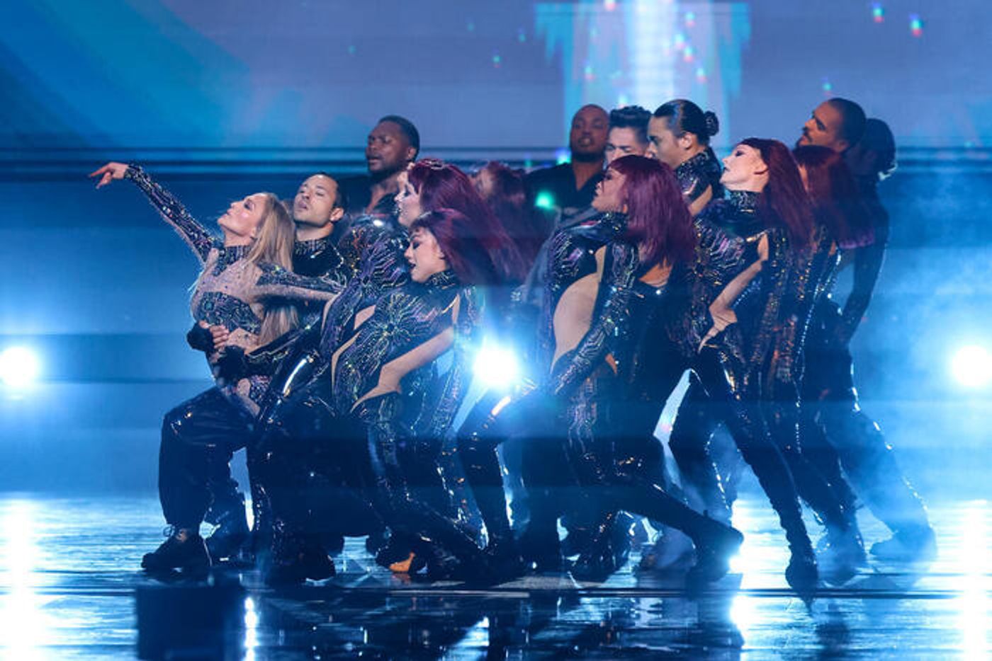 Photos: Inside the 2025 American Music Awards with Jennifer Lopez, Reneé Rapp & More  Image