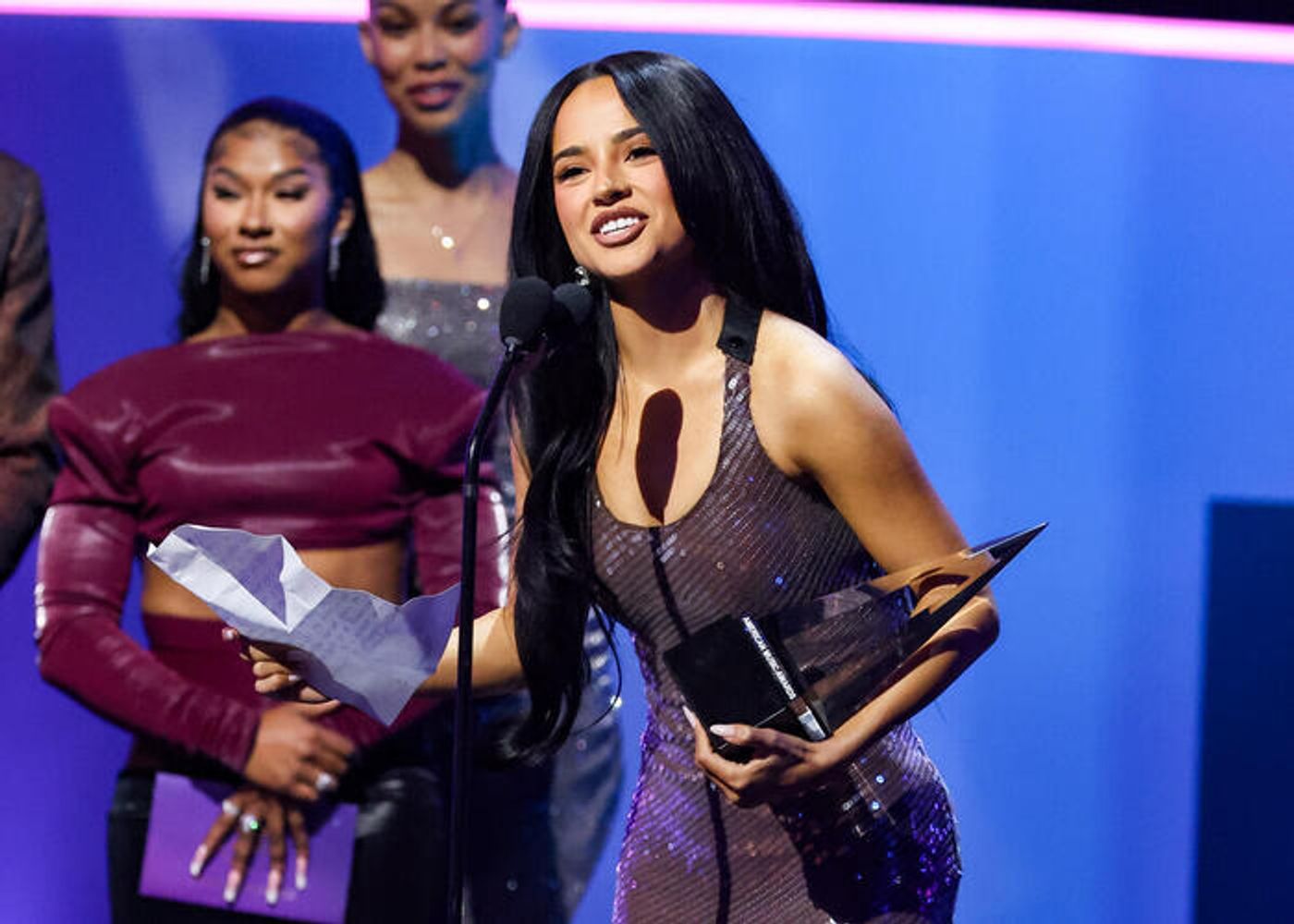 Photos: Inside the 2025 American Music Awards with Jennifer Lopez, Reneé Rapp & More Photos: Inside the 2025 American Music Awards with Jennifer Lopez, Reneé Rapp & More Image